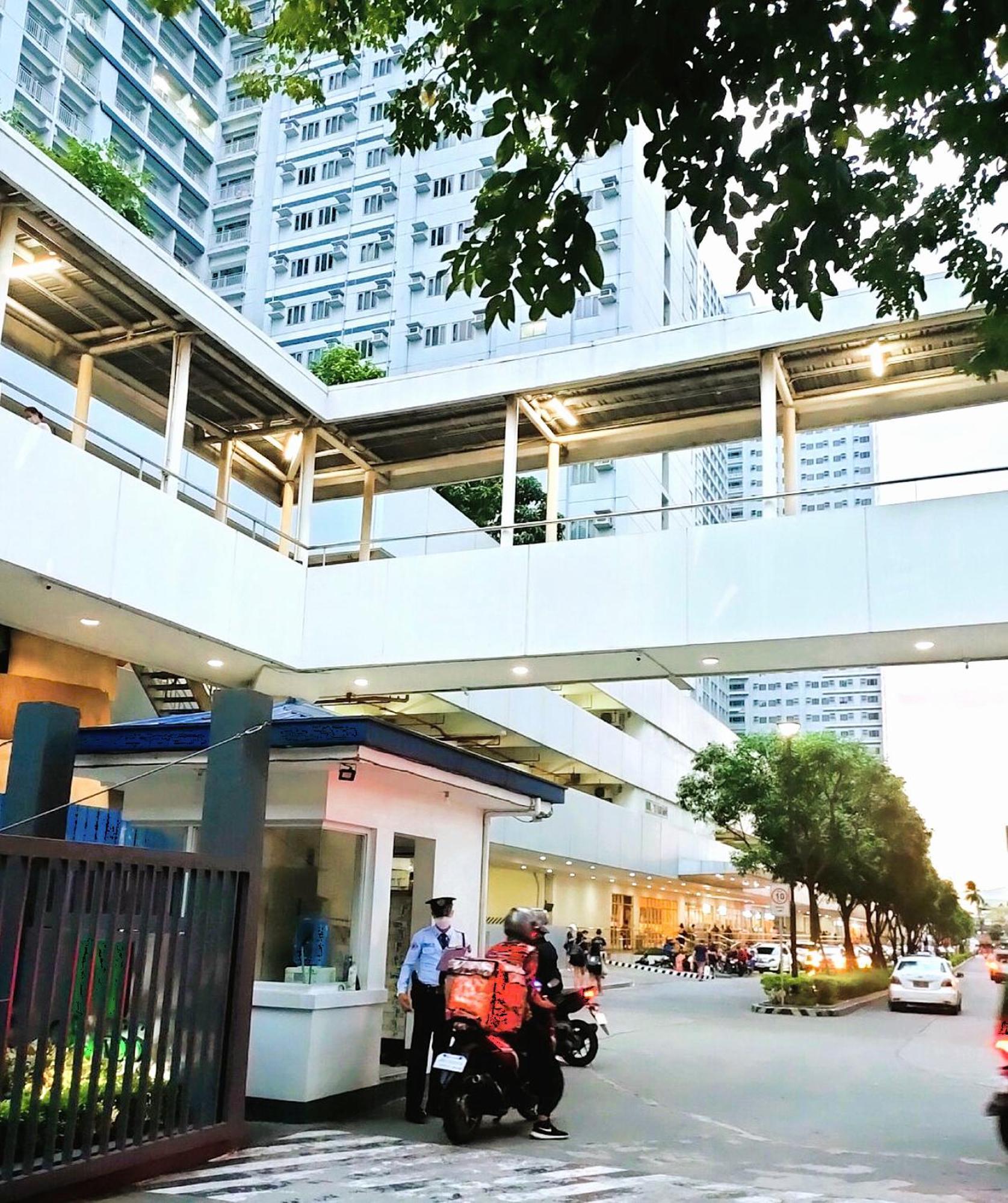 Grass Residences Tower 5 Sm North Qc 마닐라 외부 사진